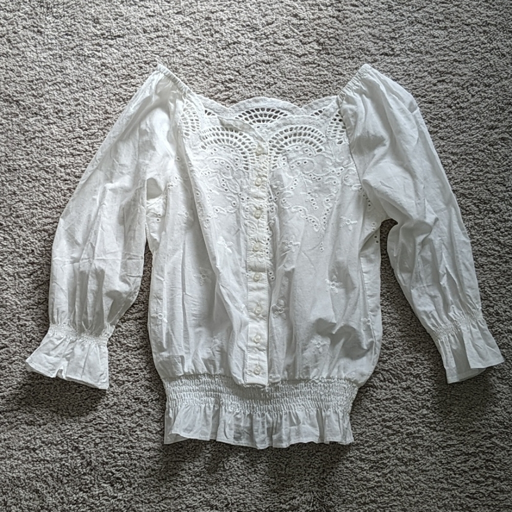 🍇4/$20 Cute Boho Style Shirt Flower Embroidery